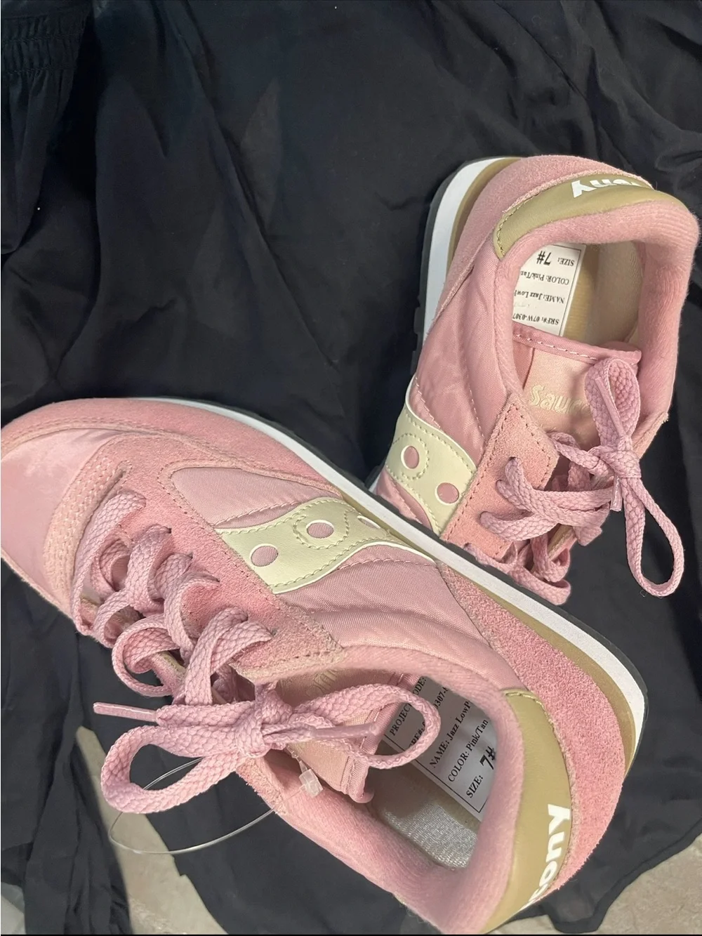 Saucony Jazz Low Pro Pink and Cream Retro Running Shoes 7